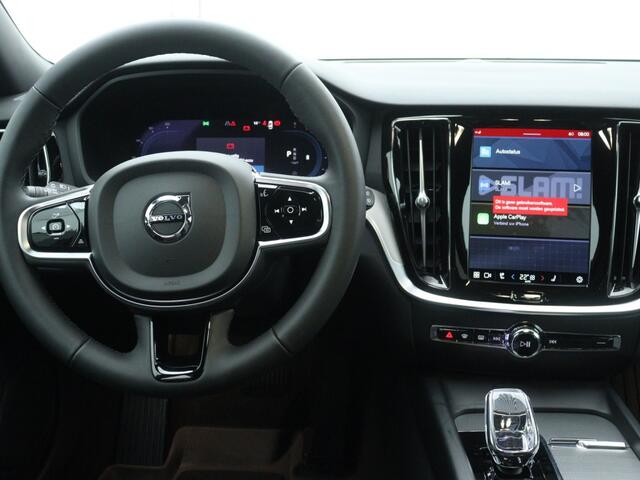 Volvo V60 2.0 B3 Plus Dark | Sportstoelen | Zwarte hemel | Camera