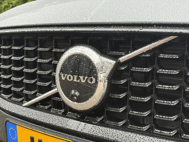 Volvo V60 T6 Plug-in hybrid AWD Ultra Dark 360 Camera | Geventileerd leer | BLIS | Pilost Assist | RIJDENDE DEMO