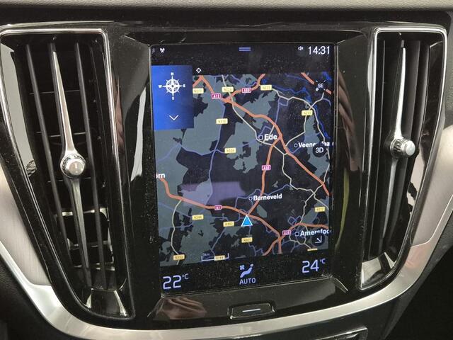Volvo V60 2.0 B3 Momentum Advantage | Cruise Control | Navigatie | Apple CarPlay & Android Auto | Verwarmbare Voorruit | Parkeercamera |
