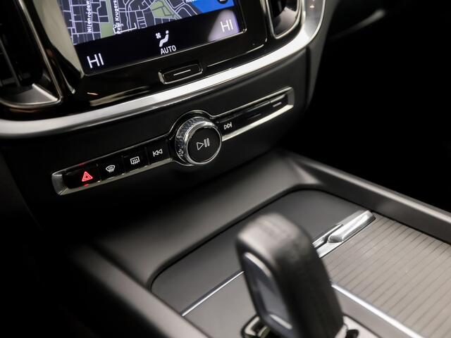 Volvo V60 2.0 B3 luxury Automaat (APPLE CARPLAY, DEALER ONDERHOUDEN, DAB+, SPORTSTOELEN, LED KOPLAMPEN, ADAPTIVE CRUISE CONTROL, BLUETOOTH, NIEUWSTAAT)