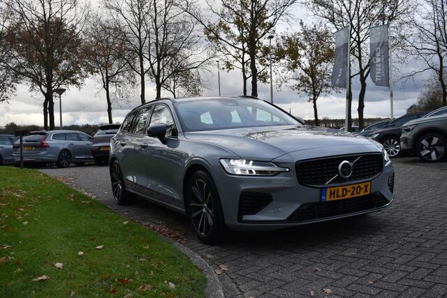 Volvo V60 T6 AWD 350PK Plug-in hybrid Plus Dark | Trekhaak | H&K | Contour stoelen | 360 Camera | 19"LMV |