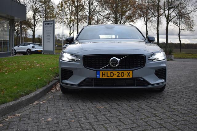Volvo V60 T6 AWD 350PK Plug-in hybrid Plus Dark | Trekhaak | H&K | Contour stoelen | 360 Camera | 19"LMV |