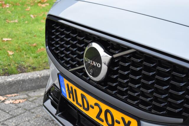 Volvo V60 T6 AWD 350PK Plug-in hybrid Plus Dark | Trekhaak | H&K | Contour stoelen | 360 Camera | 19"LMV |