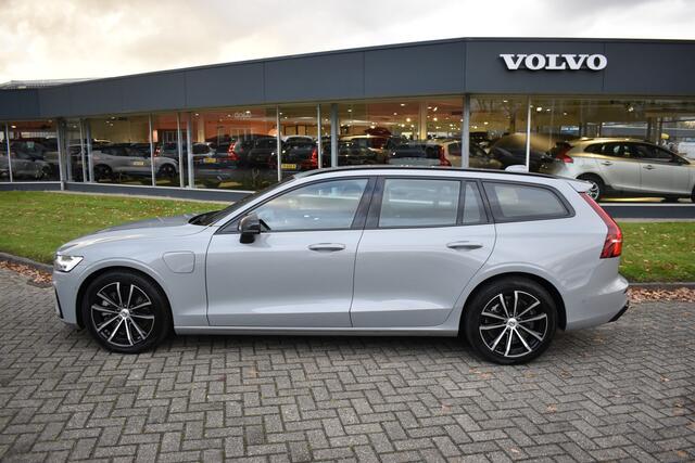 Volvo V60 T6 AWD 350PK Plug-in hybrid Plus Dark | Trekhaak | H&K | Contour stoelen | 360 Camera | 19"LMV |