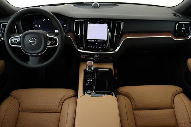 Volvo V60 T8 PLUG-IN HYBRID AWD ULTRA DARK -PANO.DAK|BOWERS&WILKINS|GEVENT.LEDER+MASSAGE|360°CAM|HEAD-UP DISP.|PRIVACY.GLAS|19"