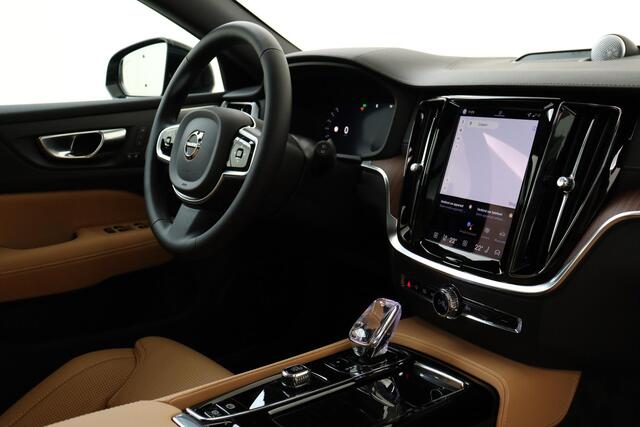 Volvo V60 T8 PLUG-IN HYBRID AWD ULTRA DARK -PANO.DAK|BOWERS&WILKINS|GEVENT.LEDER+MASSAGE|360°CAM|HEAD-UP DISP.|PRIVACY.GLAS|19"
