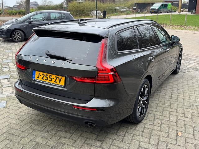 Volvo V60 2.0 B3 163pk autom Momentum Advantage ecc,leer,lmv,navi,led