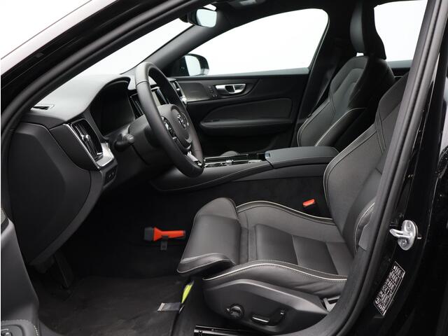 Volvo V60 2.0 T6 Plug-in hybrid AWD Plus Dark / Trekhaak / 360 Camera / Harman Kardon / Elektrische Stoelen / Stoel+Stuurverwarming / Pilot Assist / BLIS / Keyless