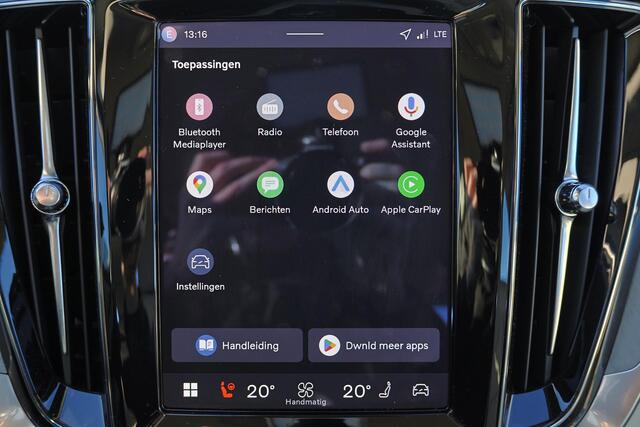 Volvo V60 T6 Recharge AWD Core - IntelliSafe Assist & Surround - 360º Camera - Harman/Kardon audio - Adaptieve LED koplampen - Verwarmde voorstoelen, stuur & achterbank - Parkeersensoren voor & achter - Elektr. bedienb. voorstoelen met geheugen - 19' LMV