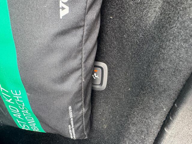 Volvo V60 2.0 T6 Recharge AWD Inscription | Trekhaak | Panoramadak | 360 Camera | Adaptieve Cruise Control | Harman Kardon |