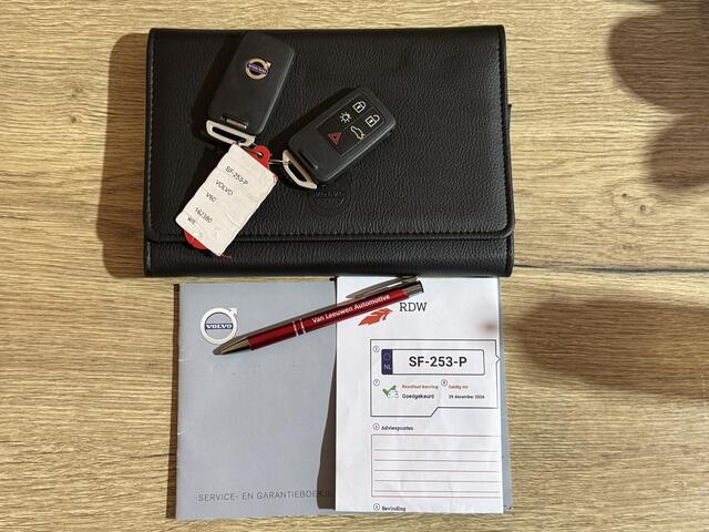 Volvo V60 1.5 T3 Polar+ | APK 29-12-2026 | Automaat | Stoelverwarming | Navi