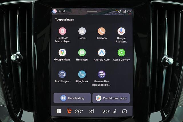 Volvo V60 T6 Recharge AWD Plus Dark Black Edition - Panorama/schuifdak - IntelliSafe Assist & Surround - Parkeercamera achter - Verwarmde voorstoelen, stuur & achterbank - Parkeersensoren voor & achter - Elektr. bedienb. voorstoelen met geheugen - Elektr. inklapbar