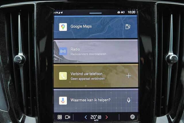 Volvo V60 B3 Essential Edition - Parkeercamera achter - Parkeersensoren voor & achter - Draadloze tel. lader - High Performance audio - Cruise control - Elektr. inklapbare trekhaak - 17' LMV