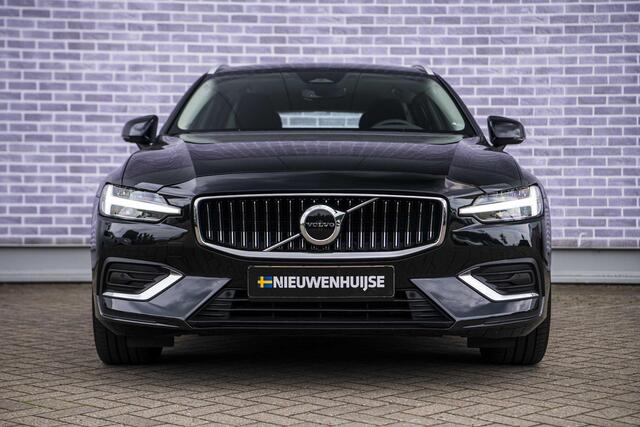 Volvo V60 2.0 B3 Plus Bright | Trekhaak | Adaptieve Cruise Control | Google Navigatie | Lederen bekleding | Stoel- en stuurverwarming | Elektrisch verstalbare voorstoelen |