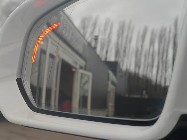 Volvo V60 T6 Twin Engine AWD Momentum Pro | Rijklaarprijs | Pano dak | Head-up |