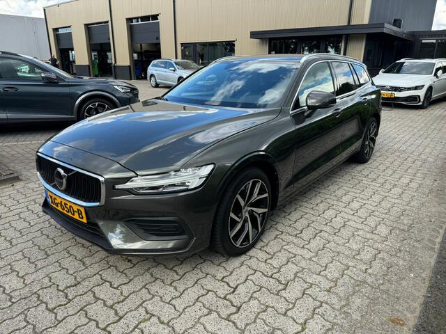Volvo V60 2.0 T5 Momentum virtual cockpit, leer, navi