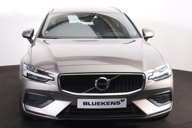 Volvo V60 T5 Momentum - IntelliSafe Assist & Surround - Parkeersensoren voor & achter - Apple Carplay & Android Auto - High Performance audio - 18' LMV