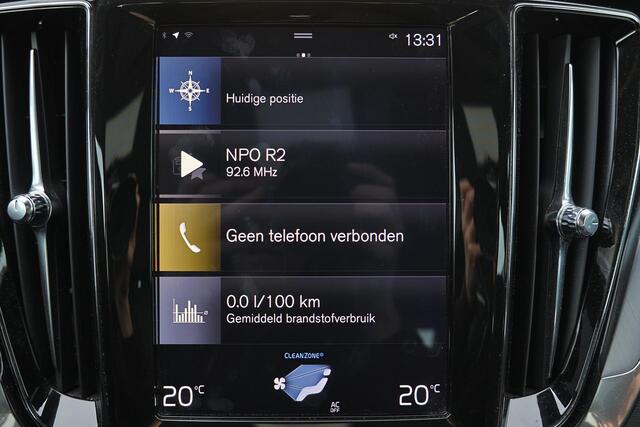 Volvo V60 T5 Momentum - IntelliSafe Assist & Surround - Parkeersensoren voor & achter - Apple Carplay & Android Auto - High Performance audio - 18' LMV