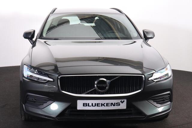 Volvo V60 B3 Momentum Advantage - IntelliSafe Assist - Parkeercamera achter - Parkeersensoren voor & achter - Draadloze tel. lader - High Performance audio - 17' LMV