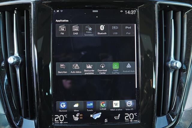 Volvo V60 B3 Momentum Advantage - IntelliSafe Assist - Parkeercamera achter - Parkeersensoren voor & achter - Draadloze tel. lader - High Performance audio - 17' LMV