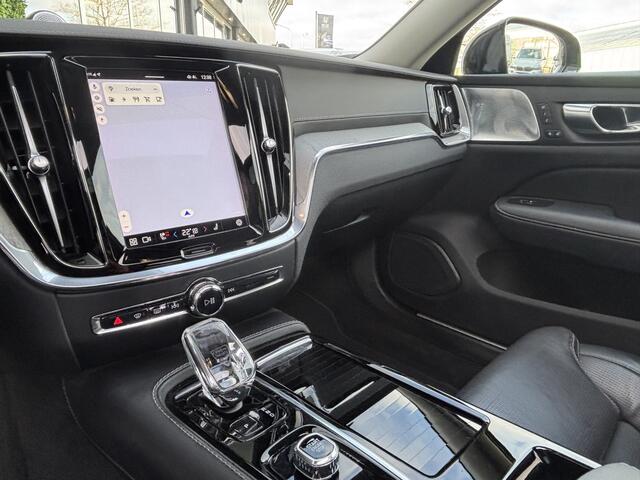Volvo V60 2.0 T8 455PK AWD Ultimate Dark | Pano | HUD | Bowers&Wilkins | Massage