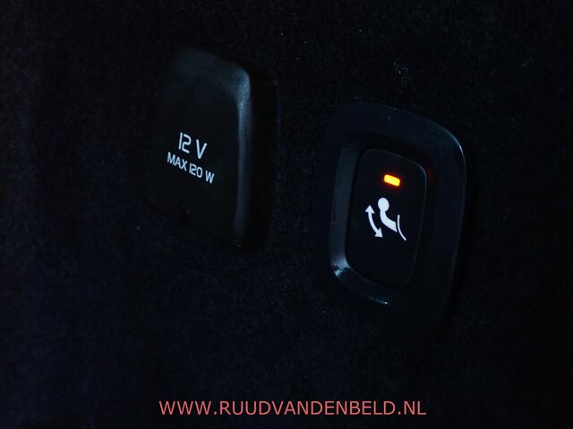 Volvo V60 2.0 B3 ACC / SPORTLEER / TREKHAAK / PILOT-ASSIST / CAMERA / CARPLAY