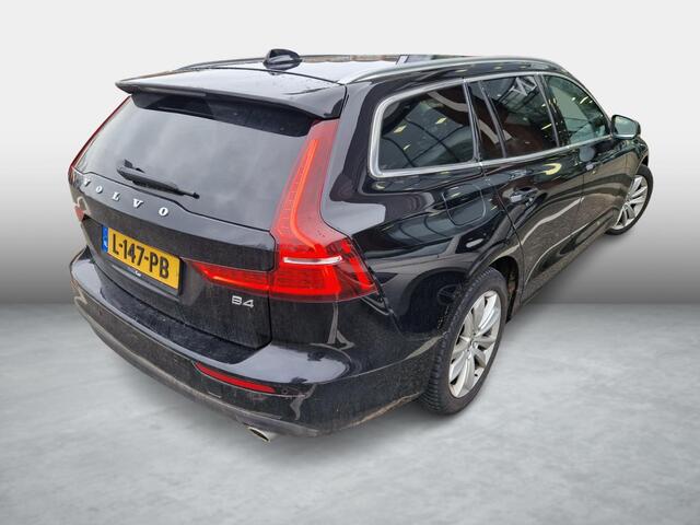 Volvo V60 2.0 B4 Momentum Business | Stoelverwarming | Stuurverwarming | Trekhaak | Adaptieve cruise control | Pilot assist | Zitvlak verlanger |