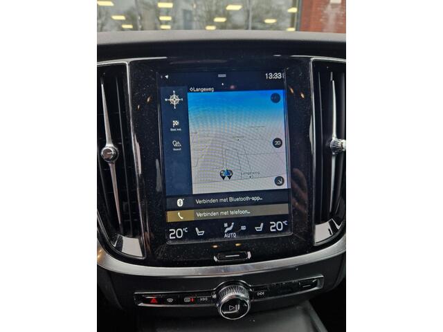 Volvo V60 2.0 B4 Momentum Business | Stoelverwarming | Stuurverwarming | Trekhaak | Adaptieve cruise control | Pilot assist | Zitvlak verlanger |