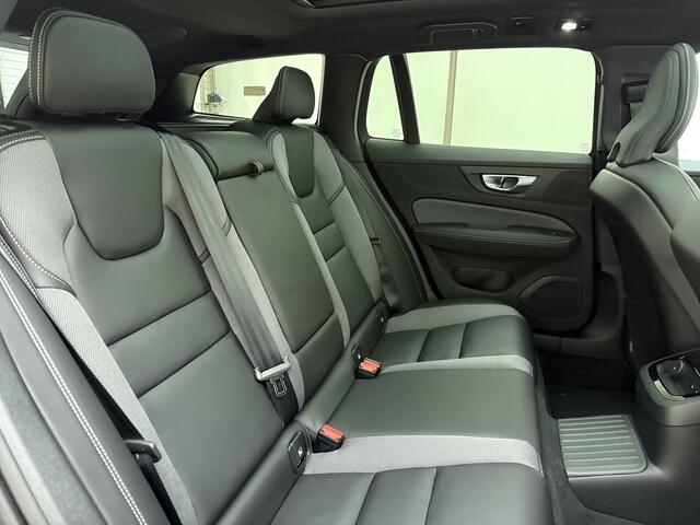 Volvo V60 T8 455pk AWD Ultra Performance Edition - Dark / NIEUW / DIRECT LEVERBAAR / Sportstoelen / Forest Lake / 19'' / Extra Getint Glas / Polestar / Black Pack /