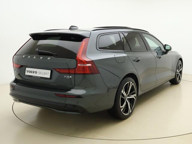 Volvo V60 T8 455pk AWD Ultra Performance Edition - Dark / NIEUW / DIRECT LEVERBAAR / Sportstoelen / Forest Lake / 19'' / Extra Getint Glas / Polestar / Black Pack /