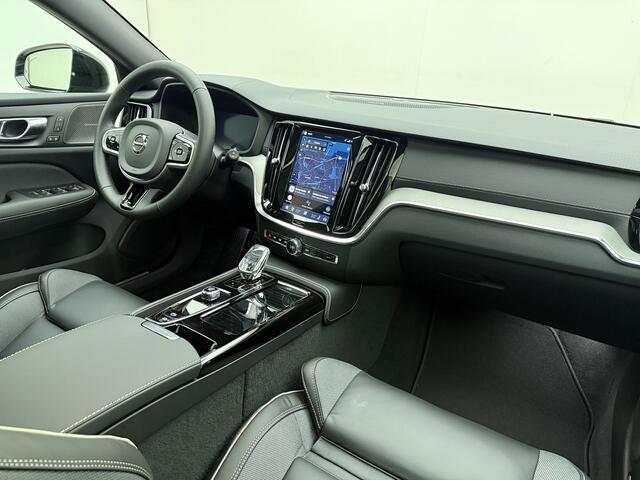 Volvo V60 T8 455pk AWD Ultra Performance Edition - Dark / NIEUW / DIRECT LEVERBAAR / Sportstoelen / Forest Lake / 19'' / Extra Getint Glas / Polestar / Black Pack /