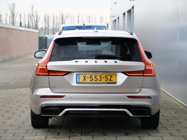 Volvo V60 2.0 B3 163pk Essential Edition Automaat Leer / Camera /
