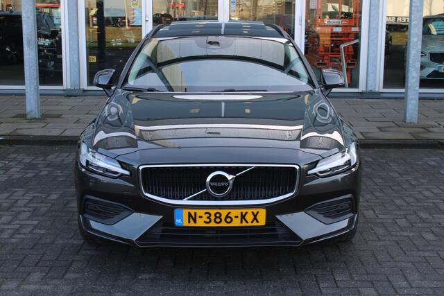 Volvo V60 B3 Automaat Momentum Business | Schuif/kanteldak | Camera | Keyless | PDC V+A | Verw. stoelen & stuurwiel |