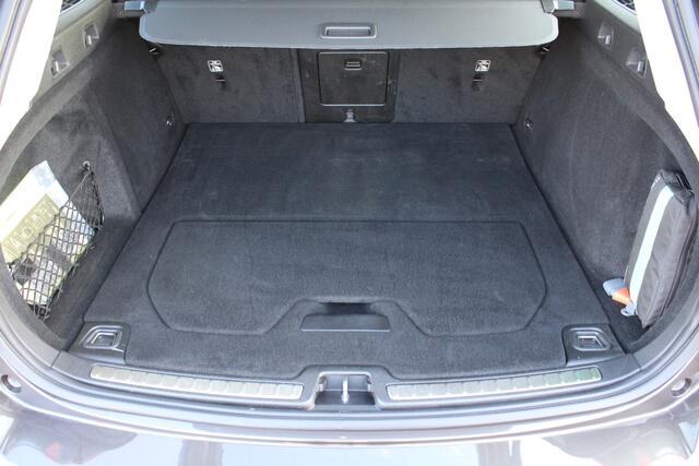 Volvo V60 B3 Automaat Inscription | Adapt. Cruise | Verw. Voorstoelen | Camera | 18" LMV | DAB | Keyless |