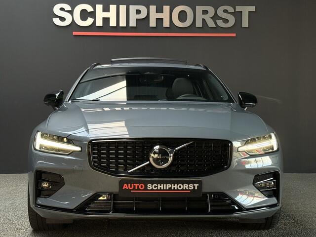 Volvo V60 B4 211pkplus darkPanoramatrekhaakleerharman kardonThunder Grey Bovag garantie 360 camera