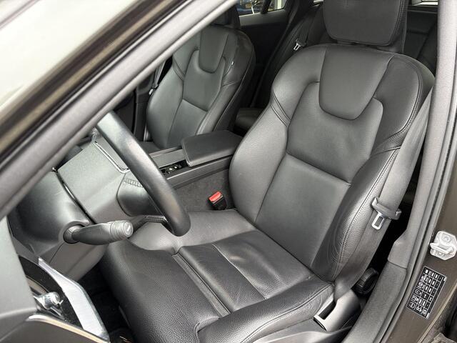 Volvo V60 2.0 B4 Momentum Business 197pk | Elek. Wegklapbare Trekhaak | Leder | Adaptive cruise control | Stoel- & Stuurverwarming | Elektrische lendesteunverstelling