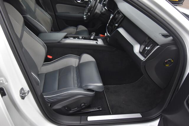 Volvo V60 2.0 B4 R-Design , VIRTUAL COCKPIT , NAVI ,ST + STUUR VERW , LED KOPL ,