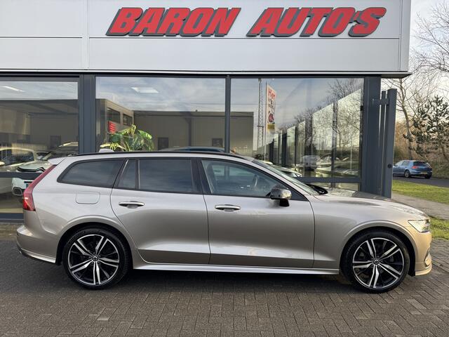 Volvo V60 2.0 B3 Momentum Advantage