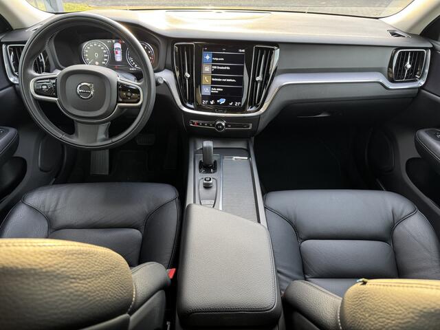 Volvo V60 2.0 B3 Momentum Advantage