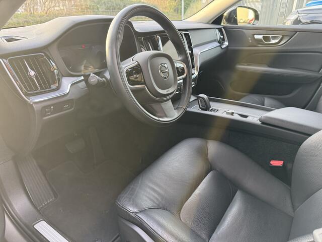 Volvo V60 2.0 B3 Momentum Advantage
