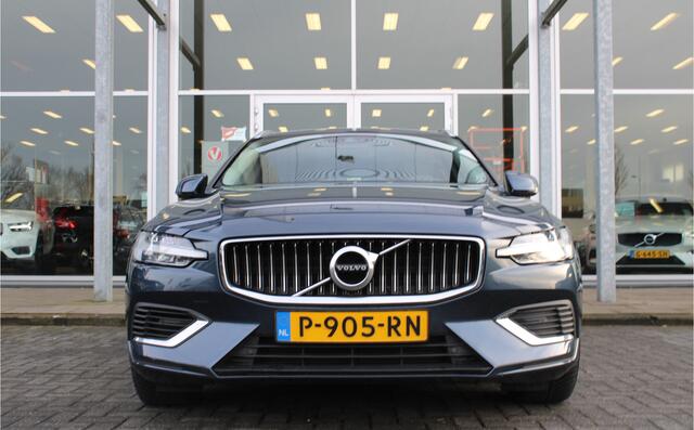 Volvo V60 T6 Plug-in hybrid AWD Essential Bright | Verw. Voorstoelen | Adapt. Cruise | BLIS | DAB Audio | Camera | PDC V+A |