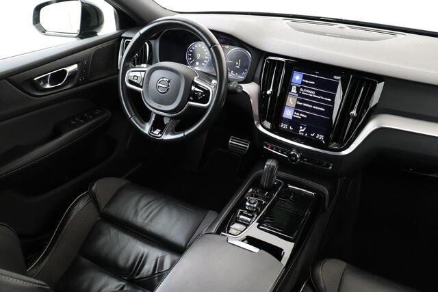Volvo V60 T6 TWIN ENGINE AWD R-DESIGN -HARMAN/KARDON|KEYLESS|POWER-SEAT|PRIVACY.GLAS|CAMERA|GEARSHIFT|19"