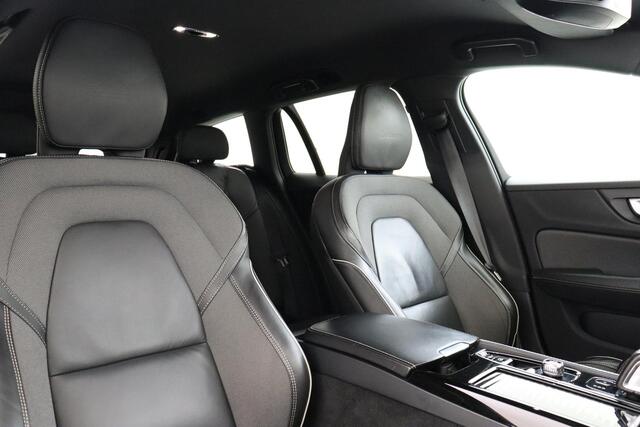 Volvo V60 T6 TWIN ENGINE AWD R-DESIGN -HARMAN/KARDON|KEYLESS|POWER-SEAT|PRIVACY.GLAS|CAMERA|GEARSHIFT|19"
