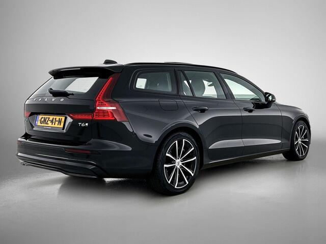 Volvo V60 T6 Recharge AWD Plus Dark - Panorama/schuifdak - IntelliSafe Assist & Surround - 360º Camera - Harman/Kardon audio - Verwarmde voorstoelen, stuur & achterbank - Parkeersensoren voor & achter - Elektr. bedienb. voorstoelen met geheugen - Elektr. inklapbare