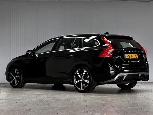 Volvo V60 1.5 T3 R-Design/ Automaat!/ Trekhaak!/ Zwarte Hemel/ 18''LMV/ Stoelverw./ Clima/ Navi/ Cruise/ Bluetooth/ Multi.LEDER.Stuur/ Elek.Pakket/ Isofix/ PDC Achter.