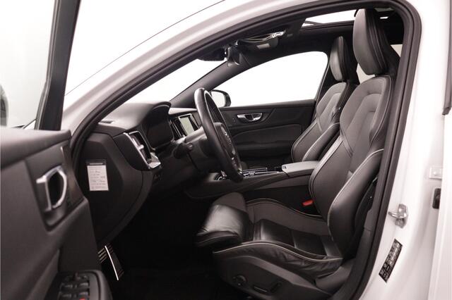 Volvo V60 2.0 T6 Recharge AWD R-Design 340 PK | 3D Camera | Trekhaak | Apple Car Play | Harman/Kardon | Panorama | Crystal White Pearl - RIJKLAAR