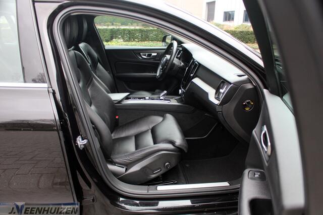 Volvo V60 2.0 B4 R-Design | 2020 | AUTOMAAT | Stoelverwarming |
