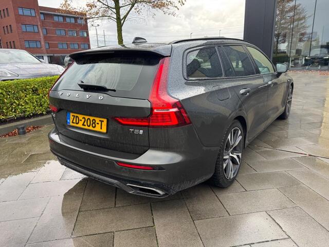 Volvo V60 2.0 T5 R-Design | Schuif/kantel Panoramadak | Stoel/stuurverwaring | Leder | parkeersensoren V+A | Apple carplay/android auto | Elektr. bedienbare achterklep |