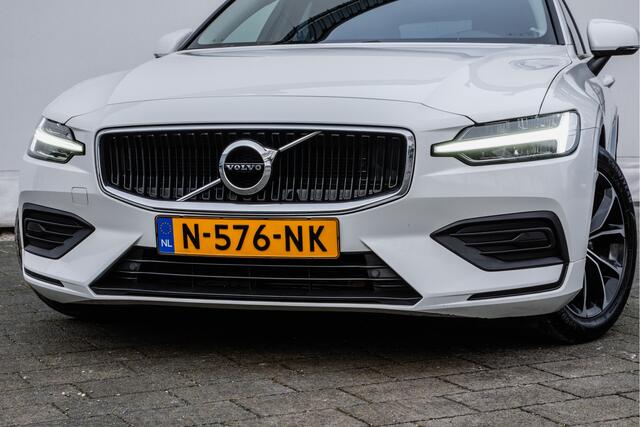 Volvo V60 2.0 B3 Momentum Advantage Trekhaak/ Contourstoelen/ Stuur-stoelverwarming/ Leer/ Carplay/ Pdc/ Full led
