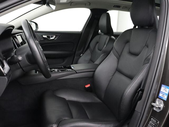 Volvo V60 2.0 T8 Recharge AWD Inscription | Panoramadak | Trekhaak | Stoel & stuurverwarming | Carplay | Harman/Kardon | Navigatie | Achterbankverwarming | Cruise control | PHEV | Plug In